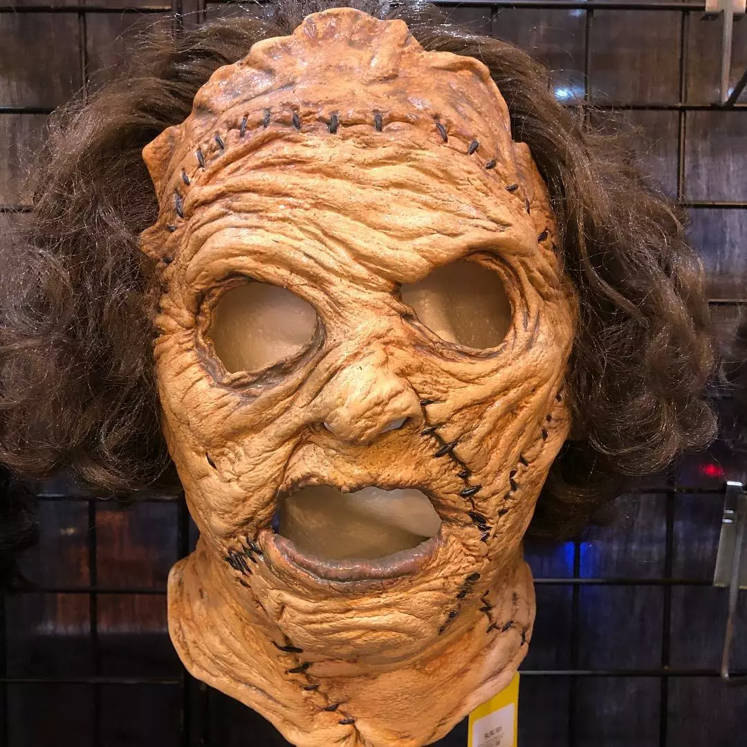 The Texas Chainsaw Massacre 3D Leatherface Mask By Trick Or Treat Studios 4 The Texas Chainsaw Massacre 3D Leatherface Mask By Trick Or Treat Studios