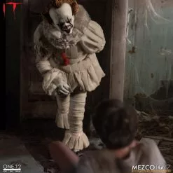 Mezco Pennywise IT 2017 Figure One:12 Collective