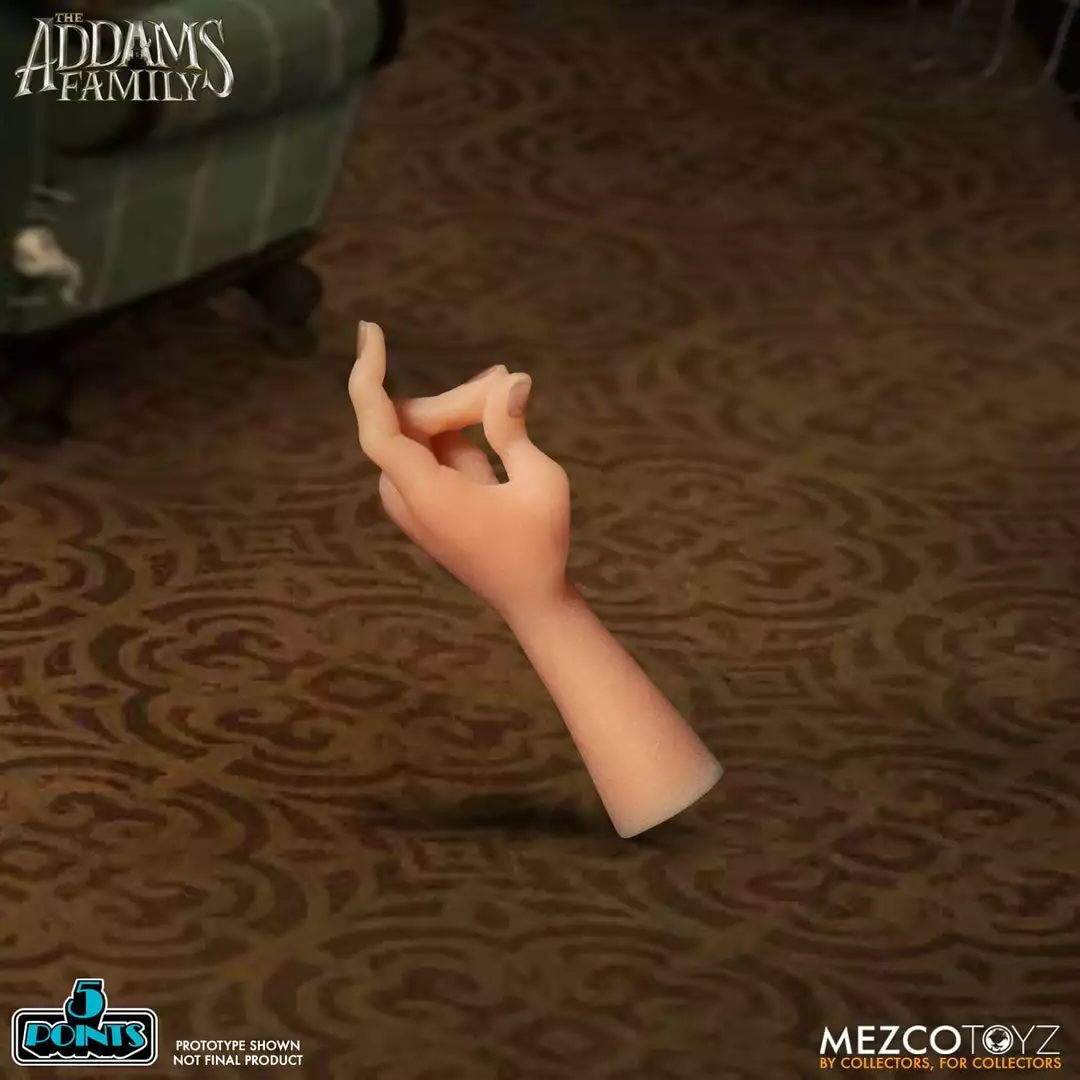 Mezco The Addams Family Set Of 4 (8 Characters) By 5 Point 13 Mezco The Addams Family Set Of 4 (8 Characters) By 5 Point