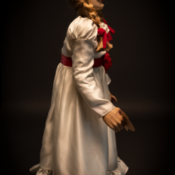 The Conjuring Annabelle One To One Scale Doll By Trick Or Treat Studios