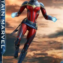 Hot Toys Captain Marvel Avengers: Endgame Sixth Scale Figure
