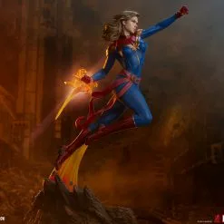 Sideshow Collectibles Captain Marvel Statue