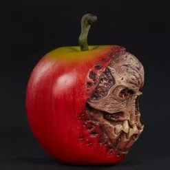 Sideshow Collectibles Court Of The Dead Skull Apple (Rotten Version)