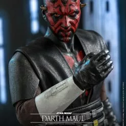 Hot Toys Darth Maul™ Star Wars: The Clone Wars Sixth Scale Figure