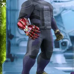 Hot Toys Hulk Avengers: Endgame Sixth Scale Figure Hot Toys Limited 18 Hot Toys Hulk Avengers: Endgame Sixth Scale Figure Hot Toys Limited