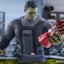 Hot Toys Hulk Avengers: Endgame Sixth Scale Figure Hot Toys Limited 19 Hot Toys Hulk Avengers: Endgame Sixth Scale Figure Hot Toys Limited
