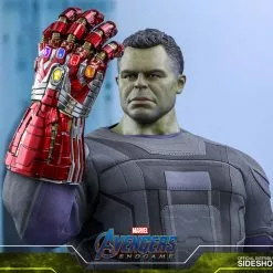 Hot Toys Hulk Avengers: Endgame Sixth Scale Figure Hot Toys Limited 20 Hot Toys Hulk Avengers: Endgame Sixth Scale Figure Hot Toys Limited