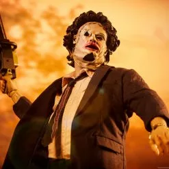 Sideshow Collectibles Halloween Texas Chainsaw Massacre 1974 Pretty Woman Leatherface Sixth Scale Figure