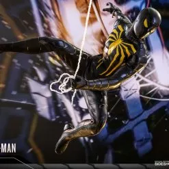 Hot Toys Spider-Man (Anti-Ock Suit) Sixth Scale Figure 23 Hot Toys Spider-Man (Anti-Ock Suit) Sixth Scale Figure