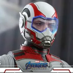 Hot Toys Iron Man Tony Stark (Team Suit) Marvel Avengers: Endgame Sixth Scale Figure